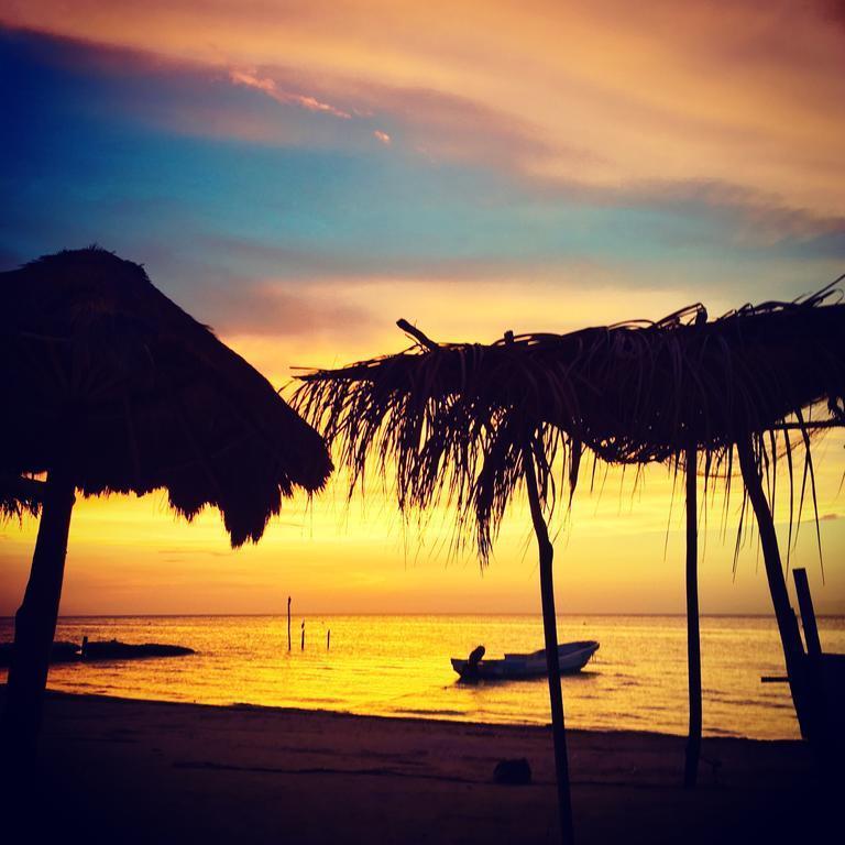 Hostal Holbox Екстер'єр фото